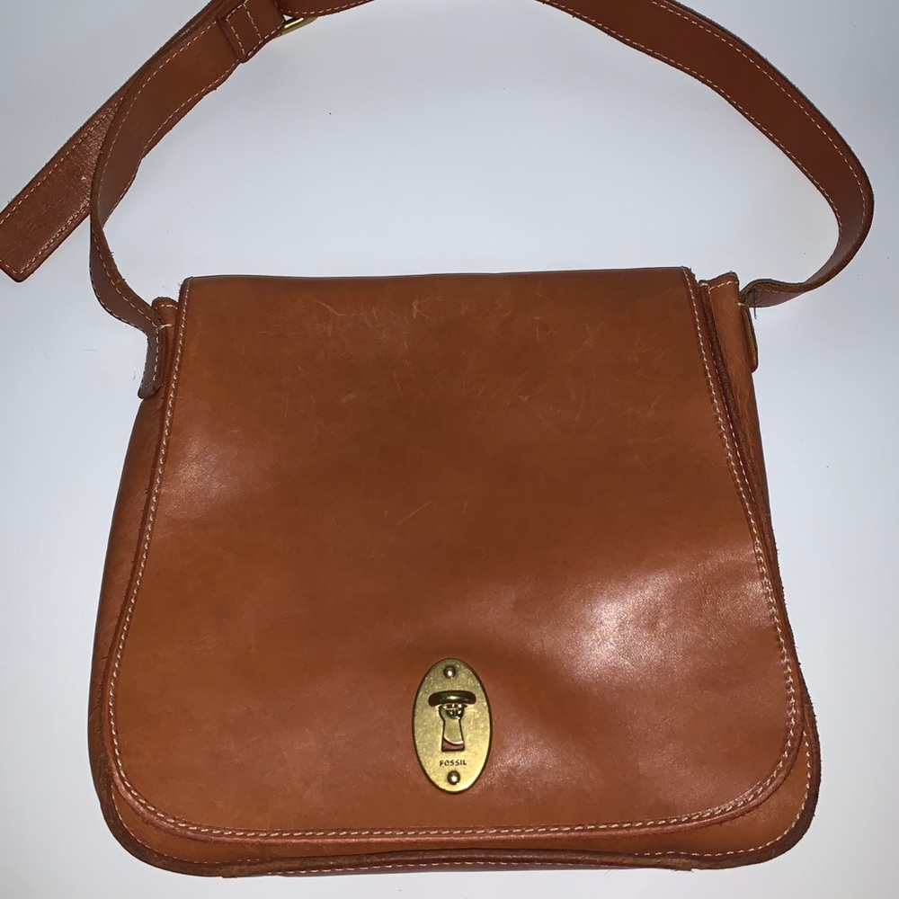 brown Fossil purse
